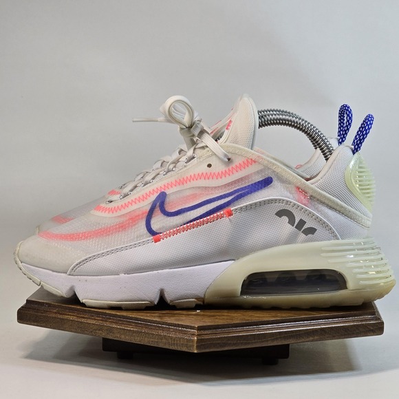 nike 2090 size 8